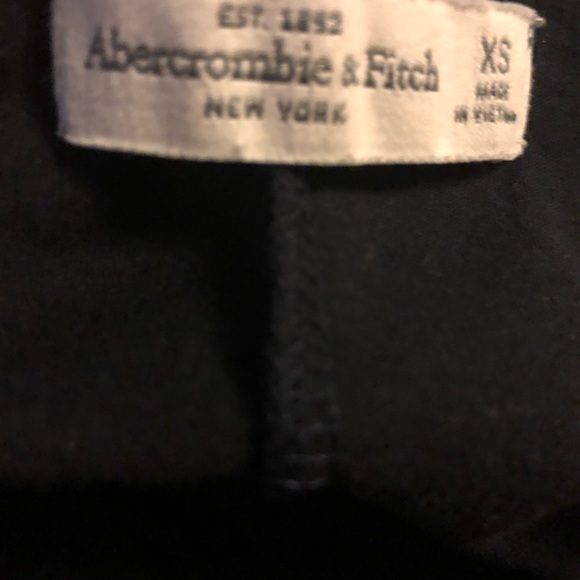 Women’s Abercrombie & Fitch - Picture 7 of 7